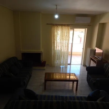 Angela's With Beautiful Balcony View Апартаменты *