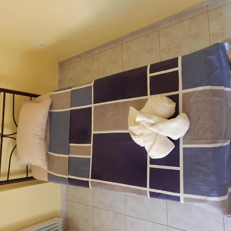 Angela's With Beautiful Balcony View