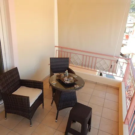 Angela's With Beautiful Balcony View *