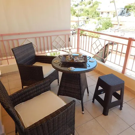 Angela's With Beautiful Balcony View * Agios Konstantinos (Phthiotis)