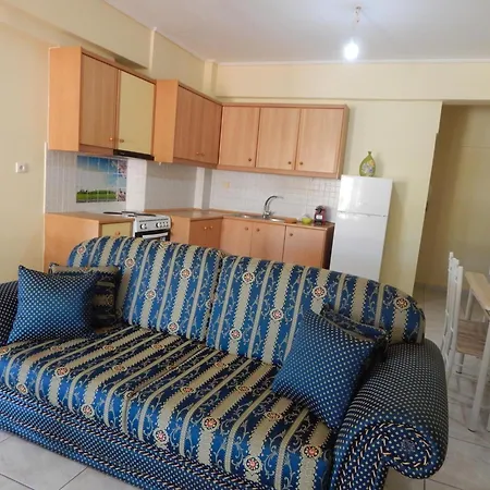 Angela's With Beautiful Balcony View Апартаменты