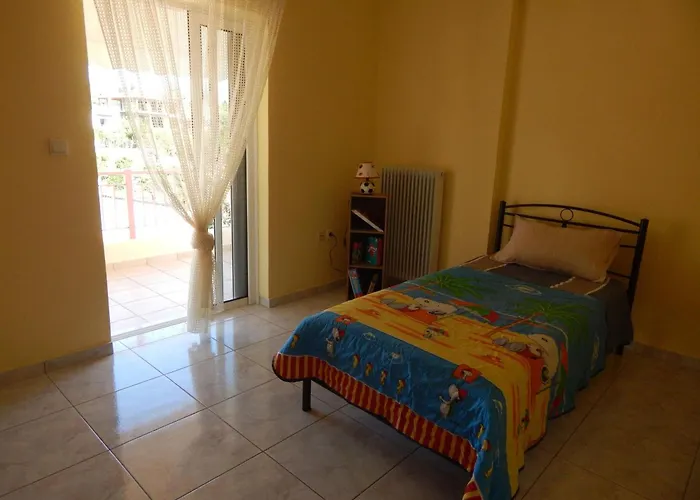 Angela's With Beautiful Balcony View *